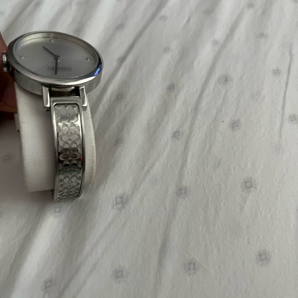 COACH Ladies Silver Watch - EUC - Picture 4 of 13